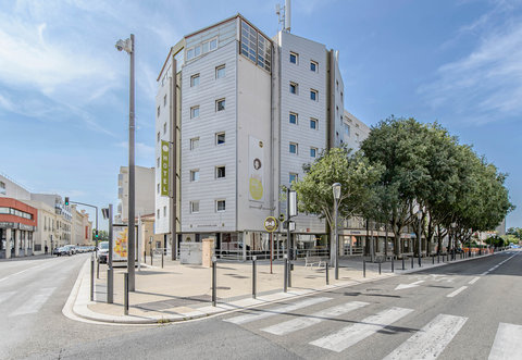 Hotel Nimes Centre Arenes Exterior
