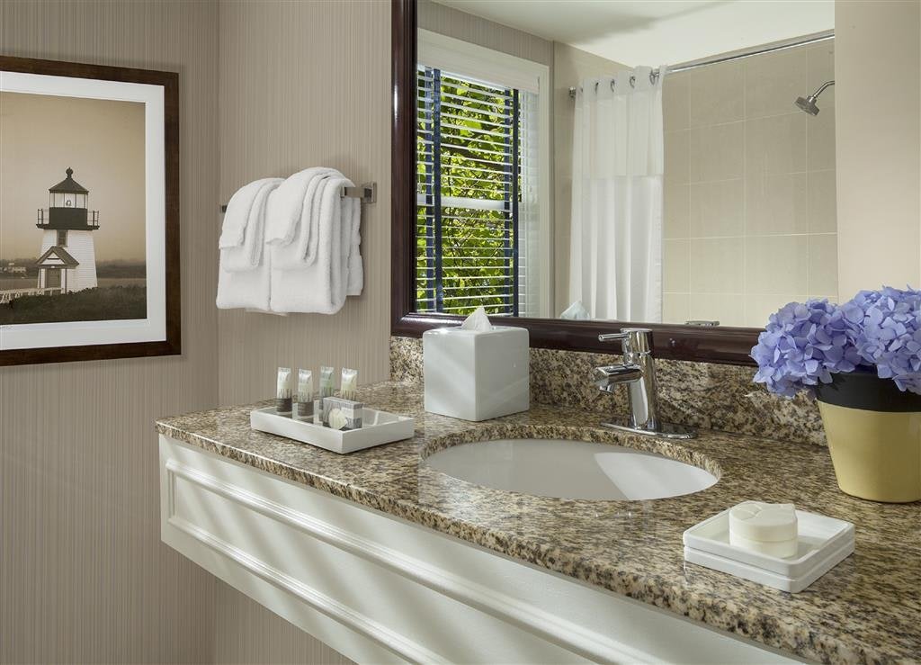 Inn on the Square-guestroom-One King Bed Bathroom.jpg