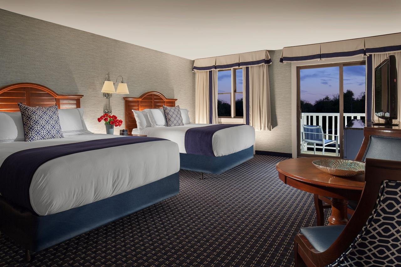 Hyannis Harbor Hotel-guestroom-Two Queens.jpg