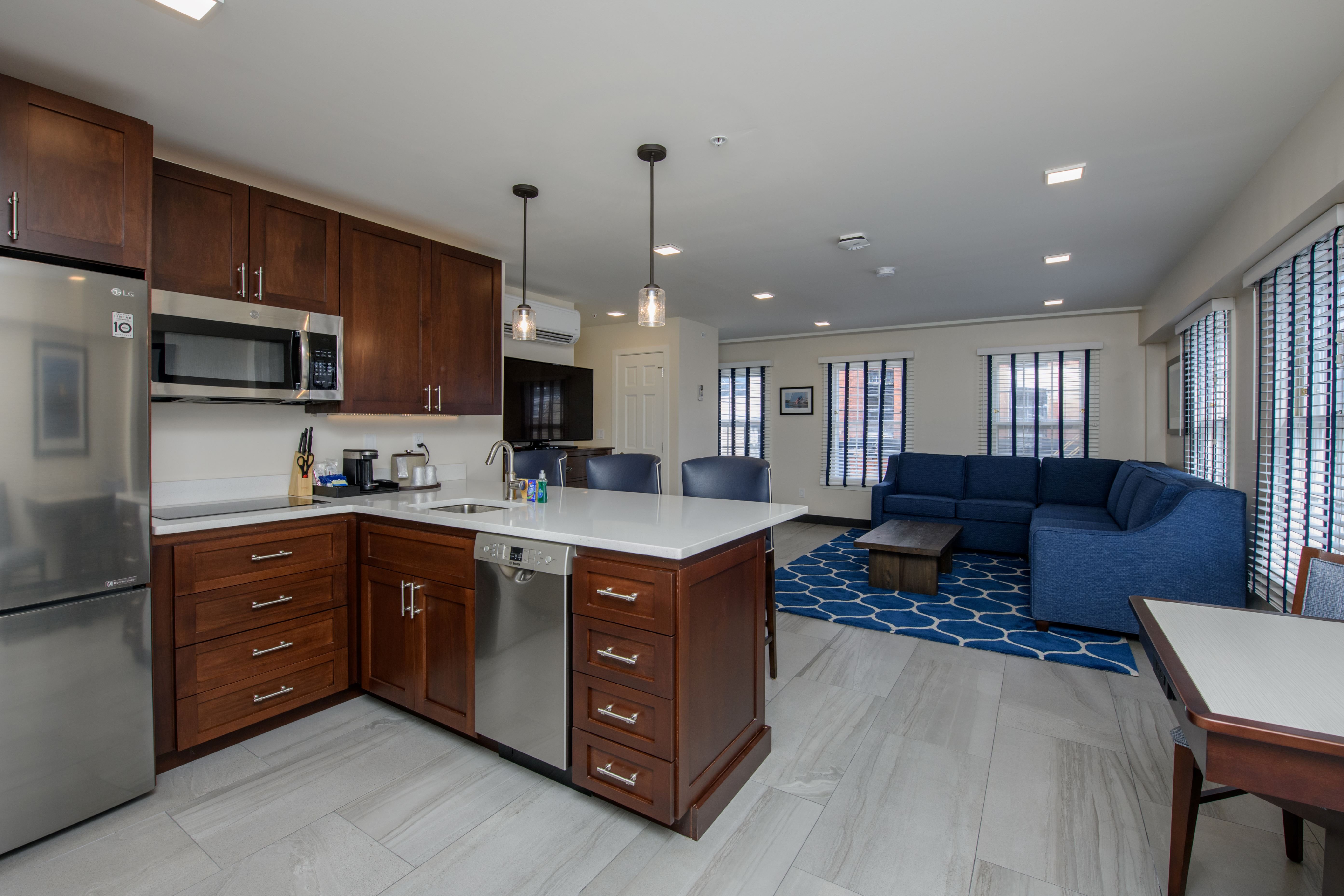 Bristol Harbor Inn-guestroom-One Bedroom Suite.jpg