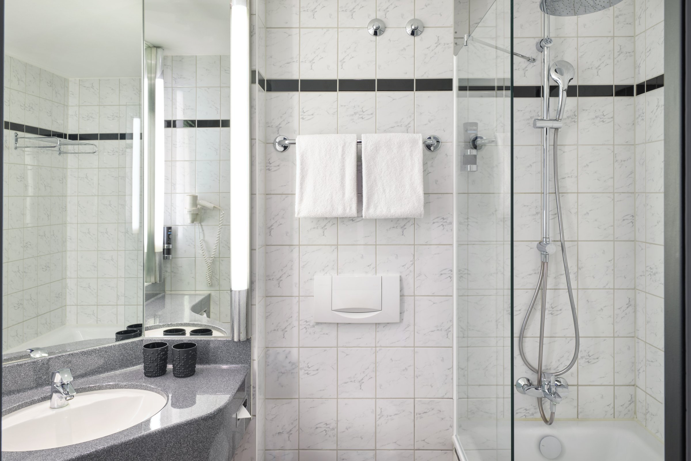 NYX Kopenick-guestroom-Hotel Berlin Koepenick by Leonardo Hotels Down to Earth Bathroom.jpg