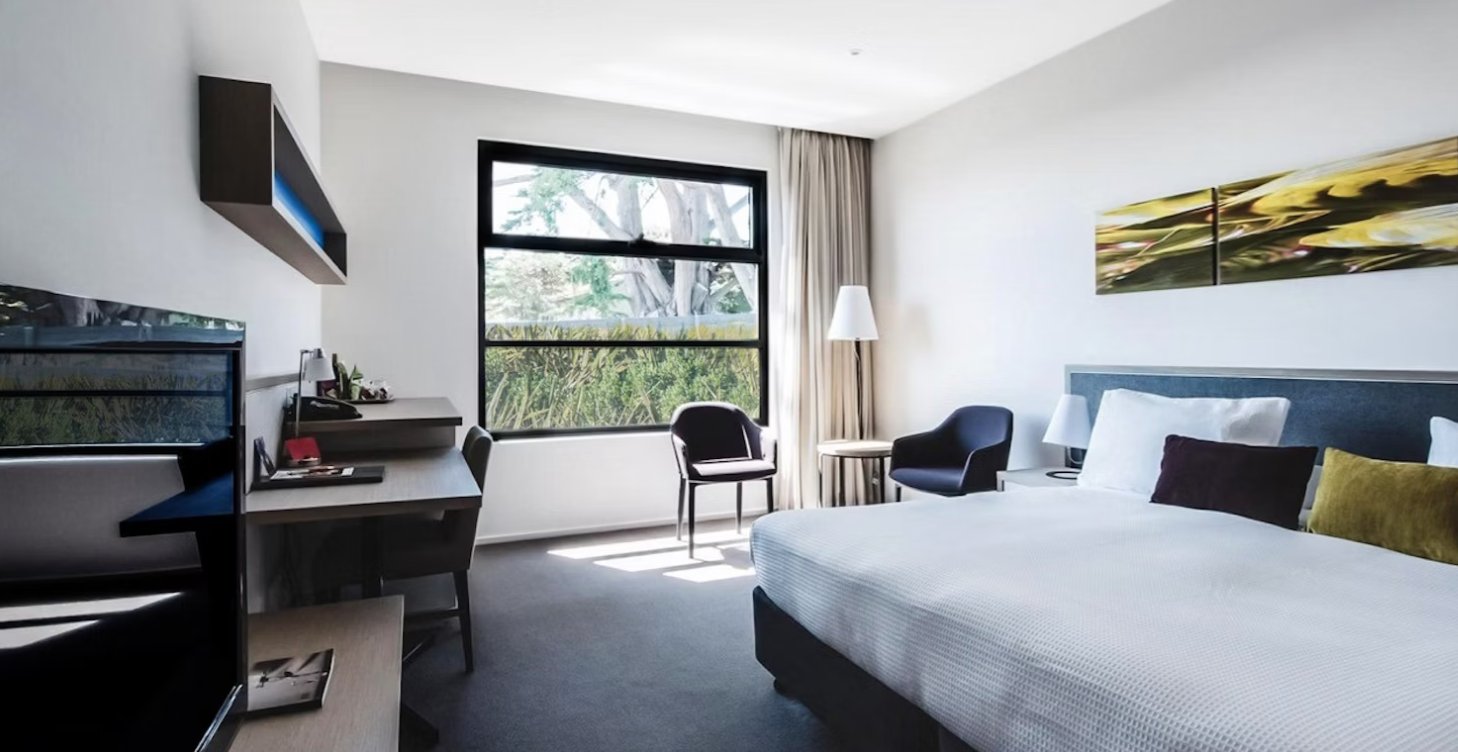 Quarters at Flinders Hotel-guestroom-Bass Room.jpg