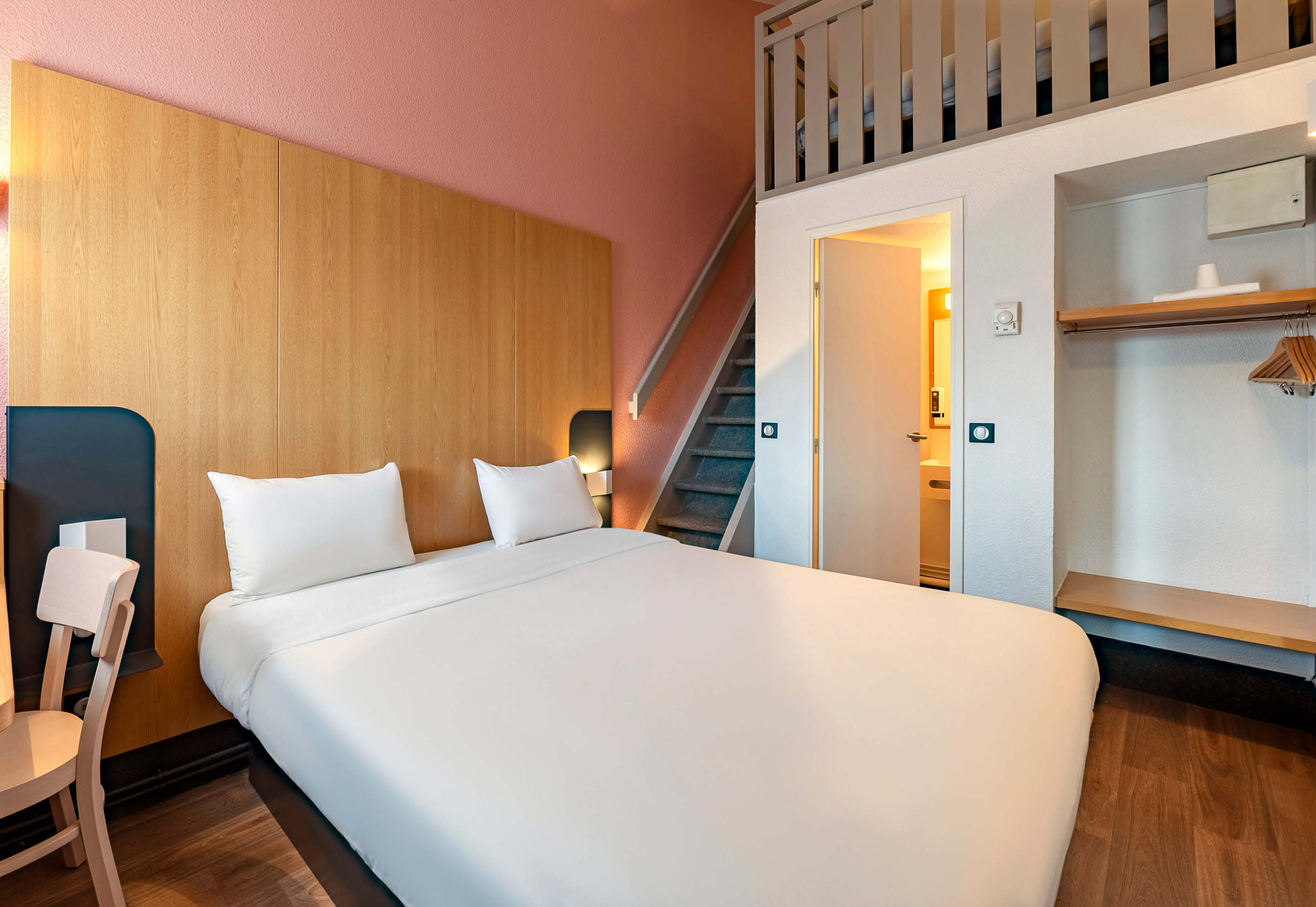 B&B HOTEL ST ETIENNE LA TERRASSE --guestroom-GUEST ROOM.jpg