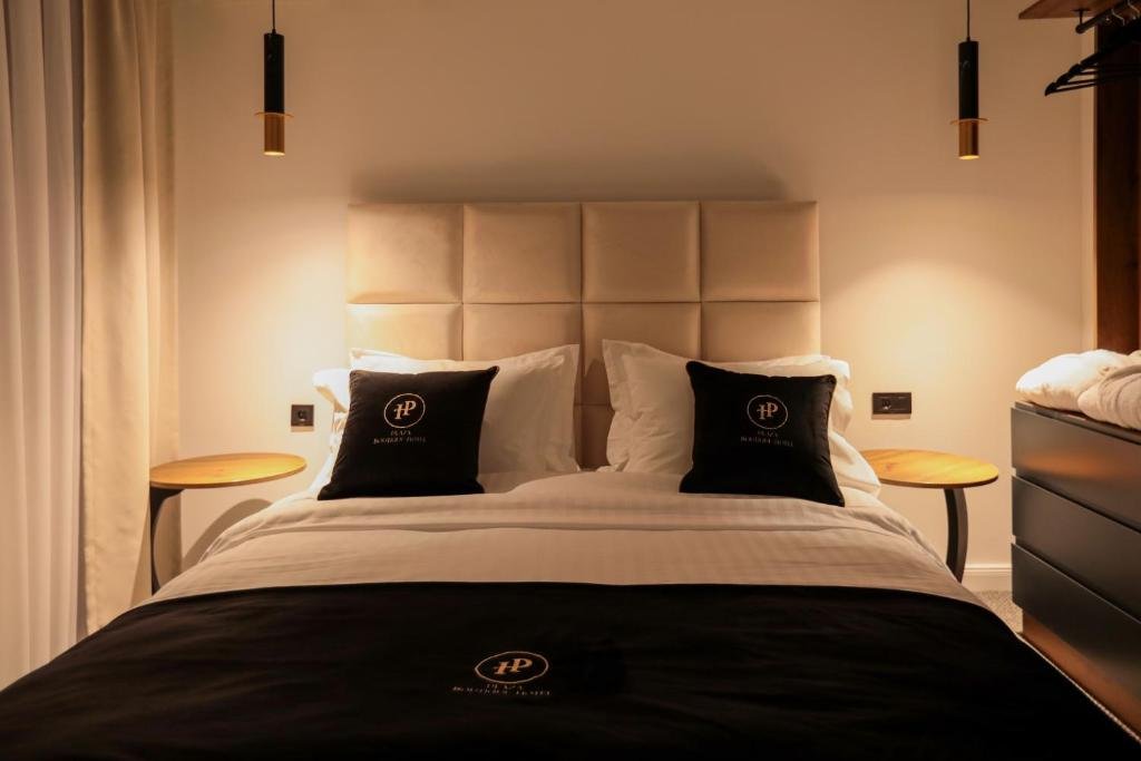 PLAZA BOUTIQUE HOTEL PRISHTINA-guestroom-GUEST ROOM.jpg