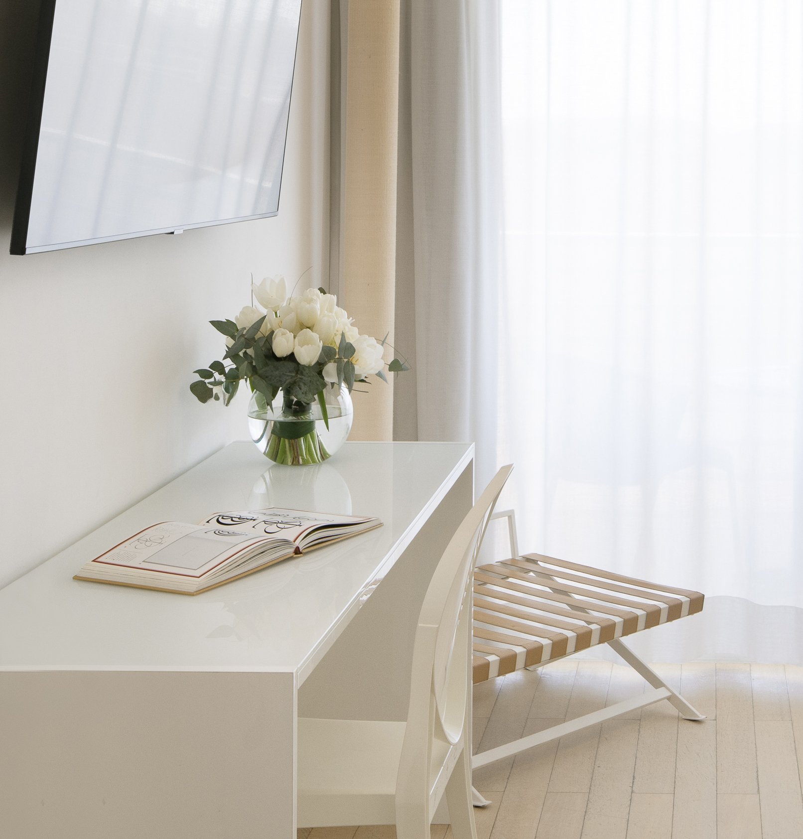 Versilia Lido-guestroom-Superior Room - Deluxe.jpg