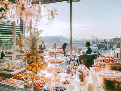Breakfast Room