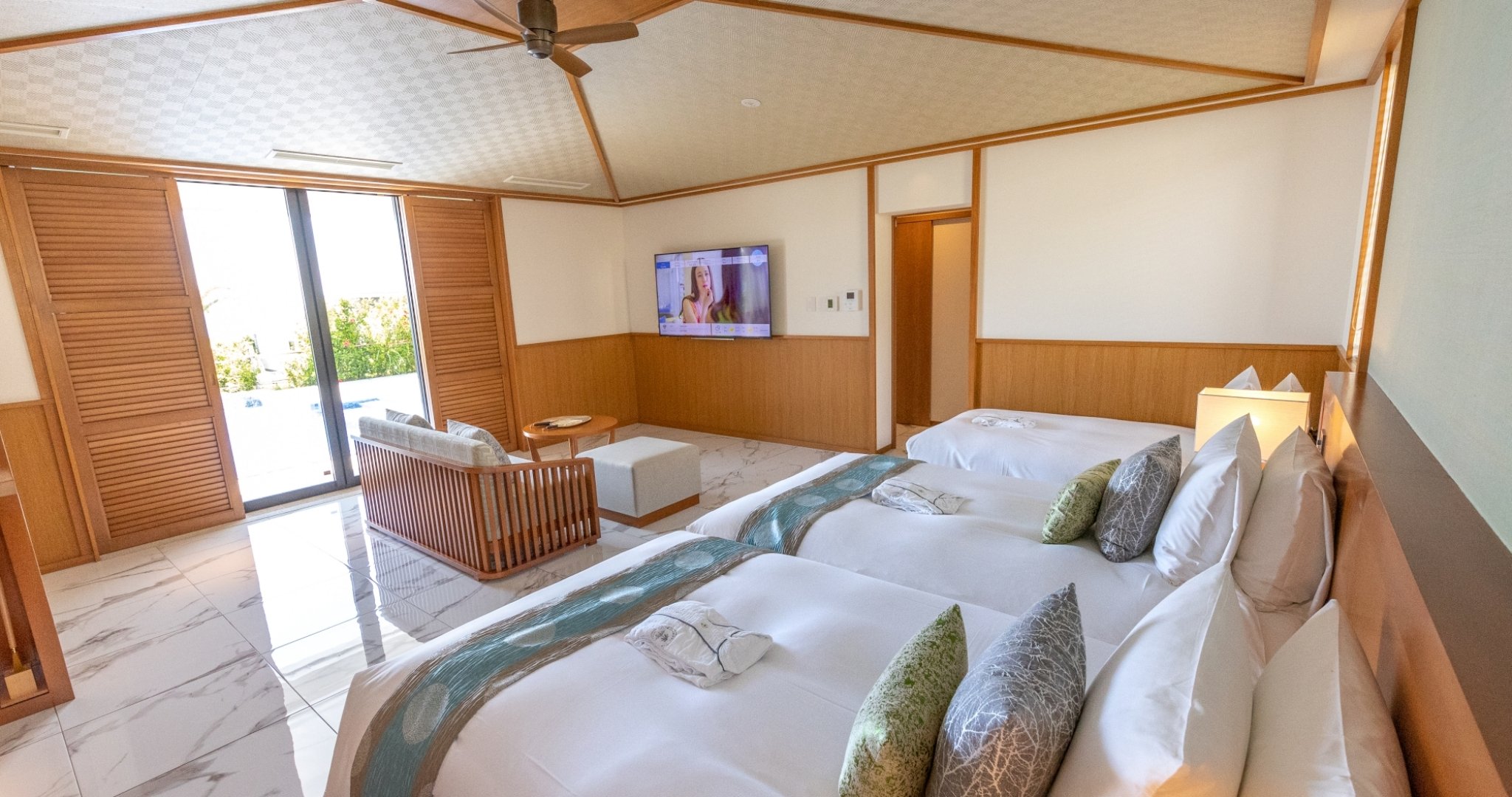 MIYAKOJIMA Seawood HOTEL-guestroom-PREMIER POOL VILLA HOUSE TRIPLE.jpg