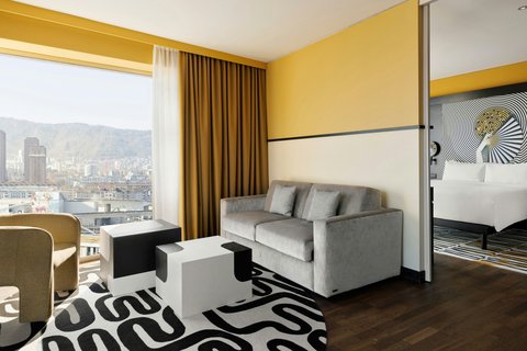 RENAISSANCE ZURICH TOWER HOTEL - Photo 11