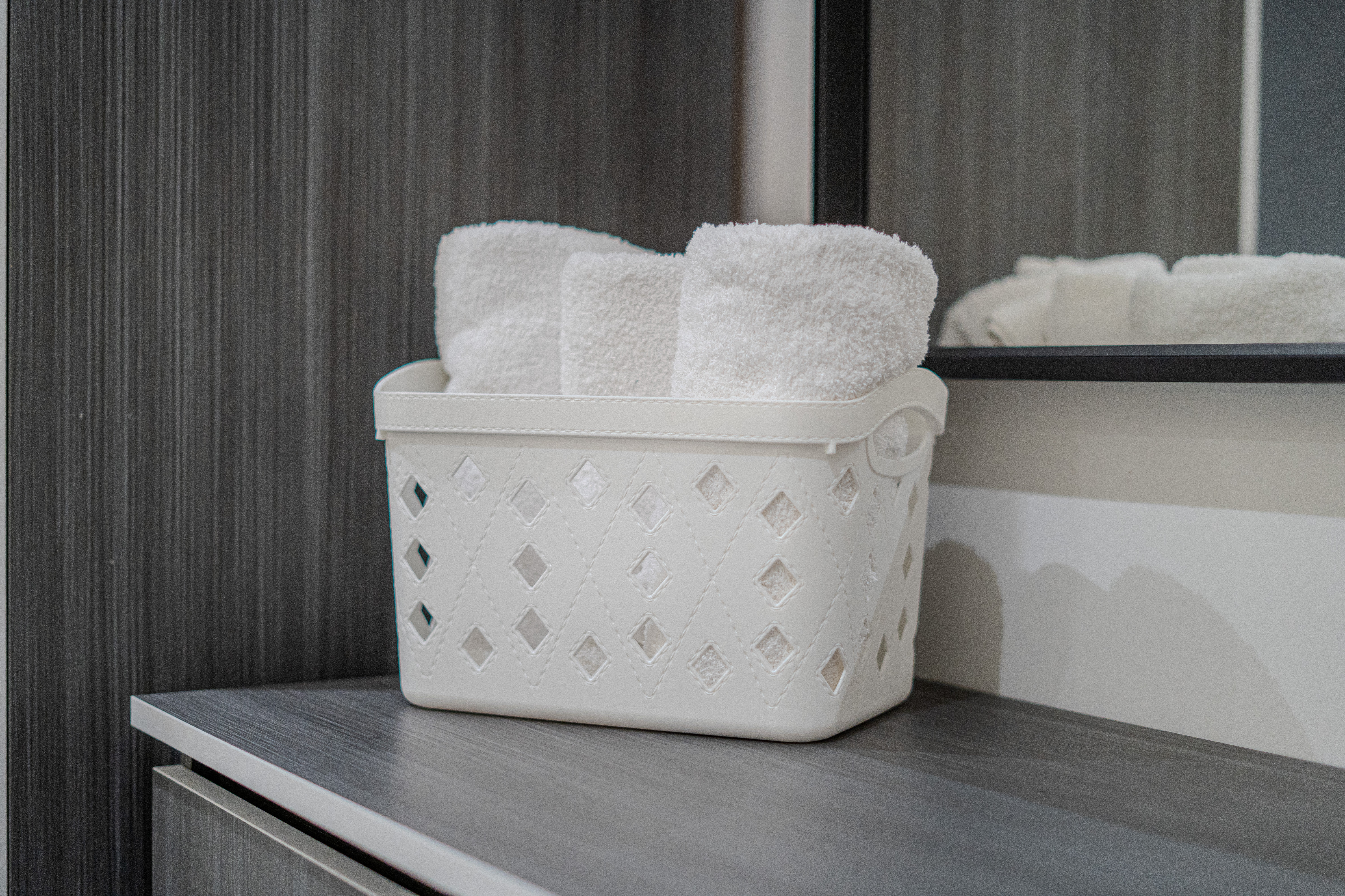 ILFORD LUXURY APARTMENTS-guestroom-Bathroom Amenities.jpg