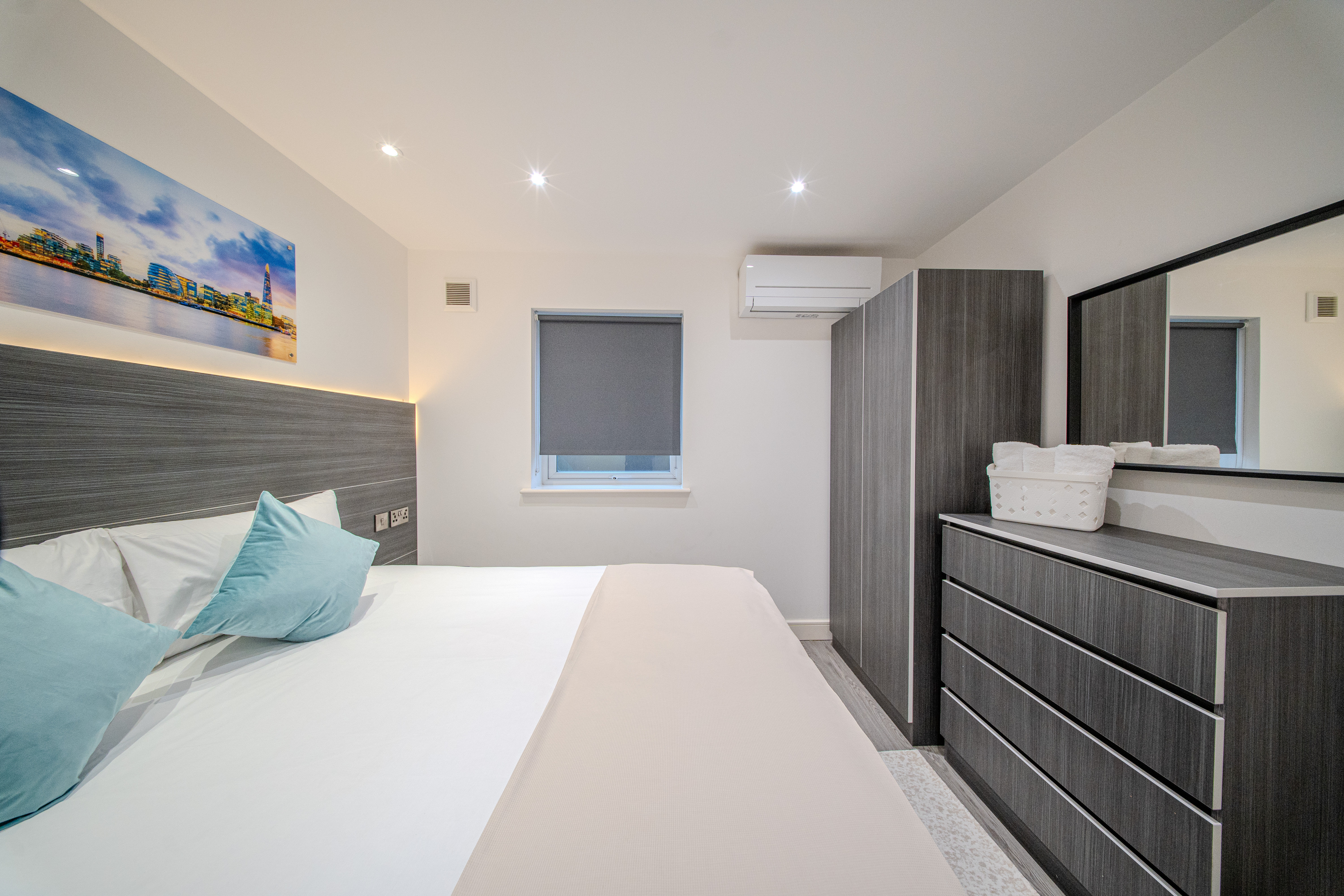 ILFORD LUXURY APARTMENTS-guestroom-One-Bedroom Apartment.jpg