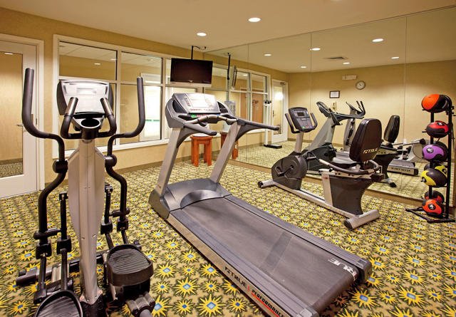 24 hour fitness room
