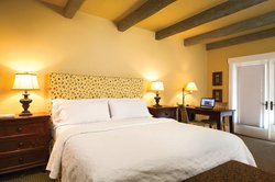  - Wine & Roses Hotel Lodi