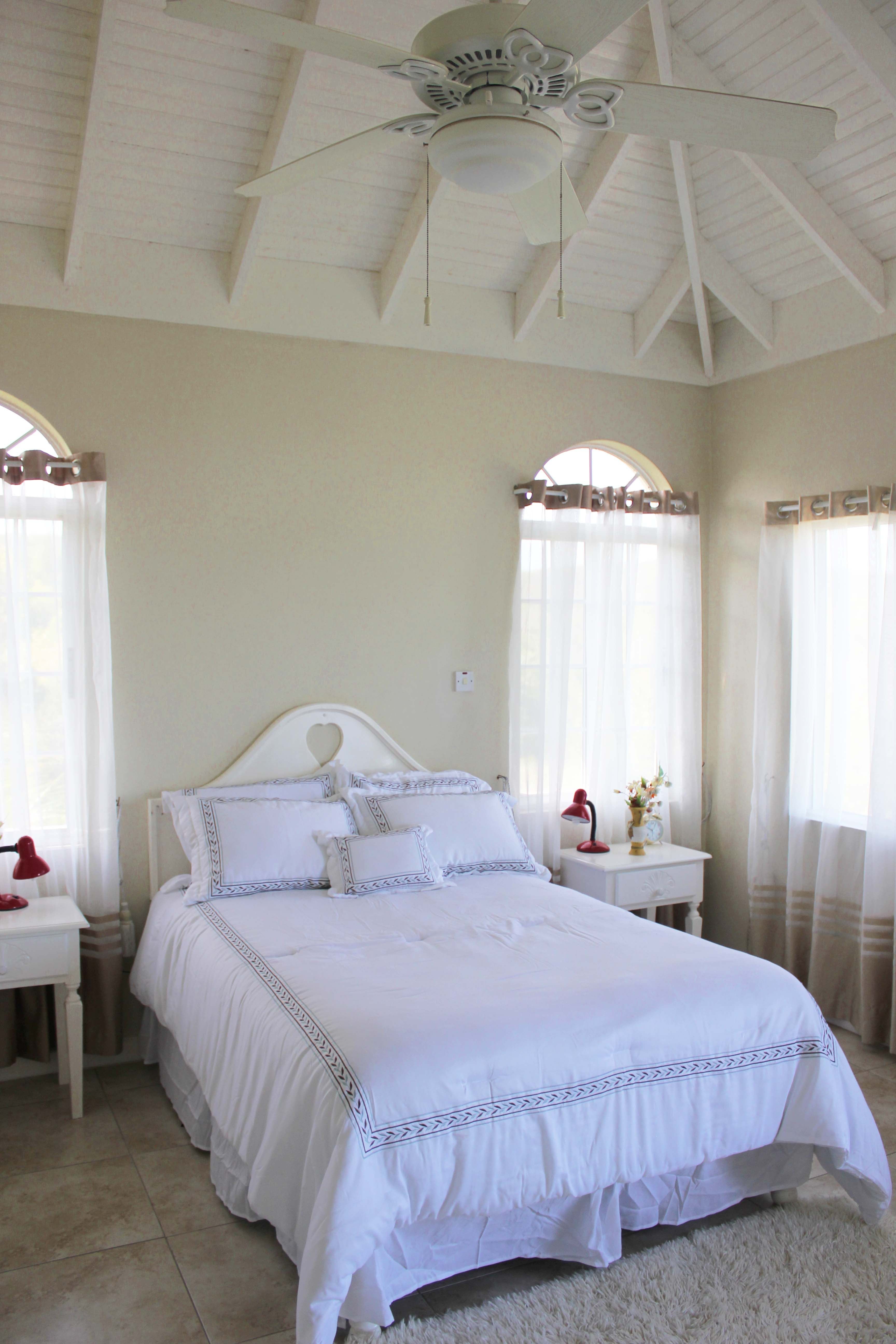 RETREAT GUESTHOUSE LUXURY SUITES-guestroom-STANDARD SUITES.jpg