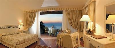 HOTEL HERMITAGE-guestroom-Room.jpg