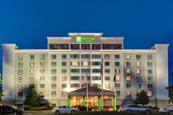  - Holiday Inn & Suites Overland Park - I-35, Exit 225A