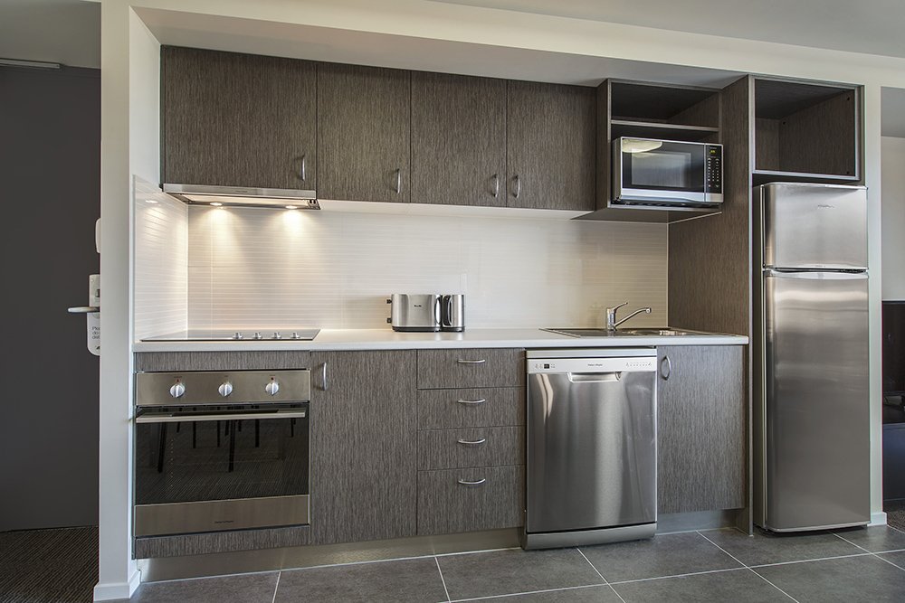 QUEST ROCKHAMPTON-guestroom-One Bedroom Kitchen.jpg