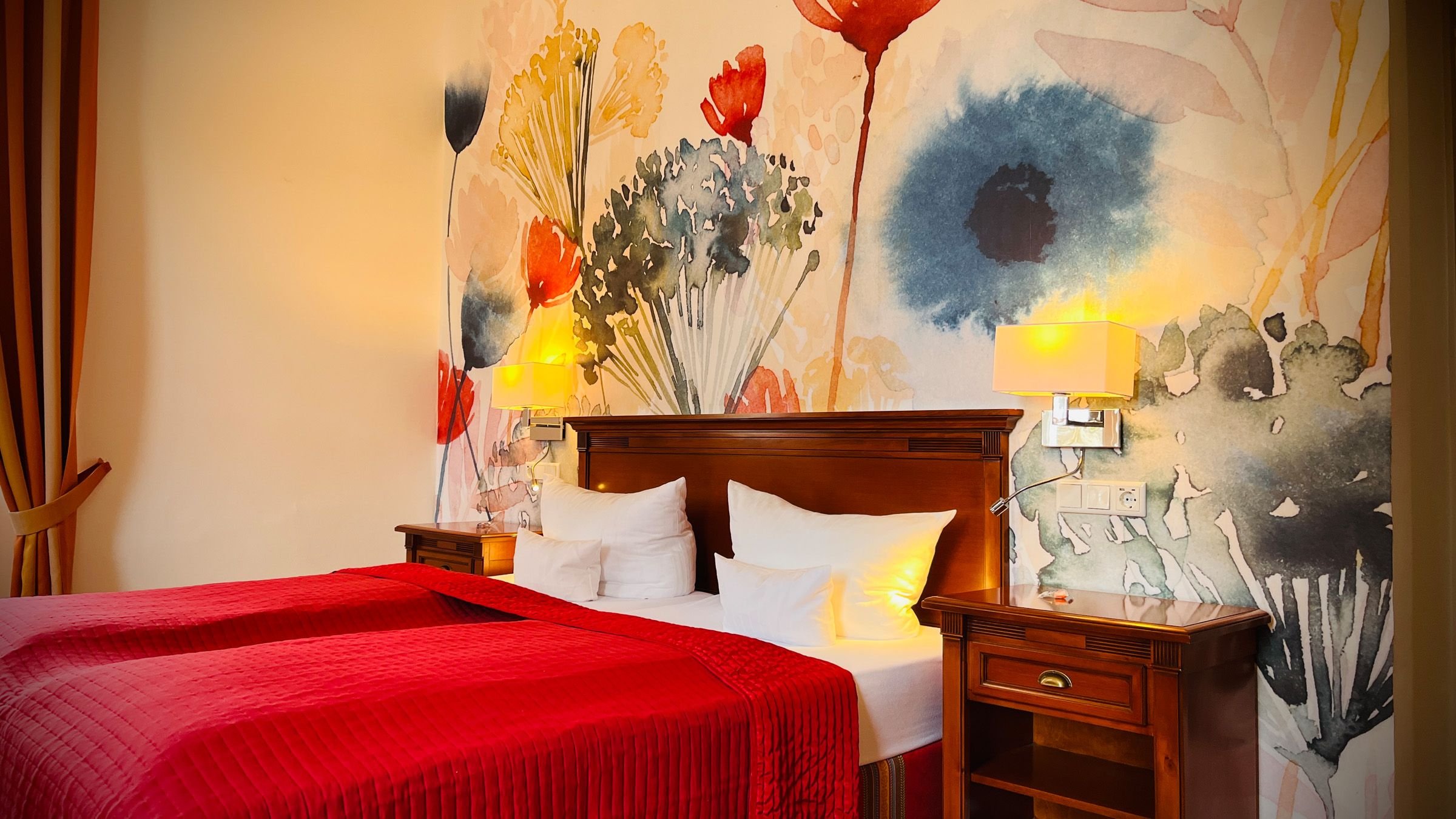 SCHLOSS BURGELLERN-guestroom-double room superior.jpg