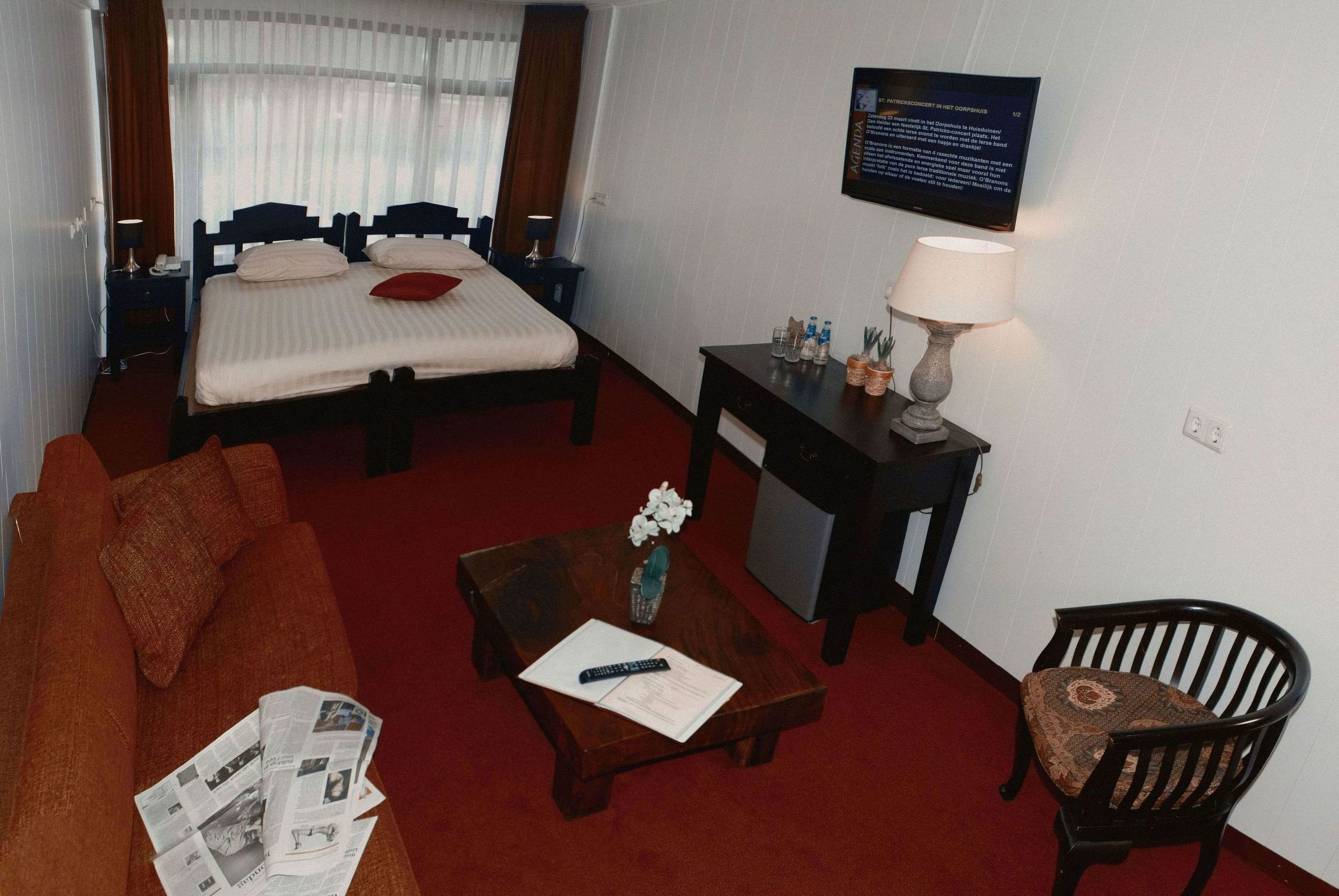 HOTEL DEN HELDER-guestroom-Suite.jpg