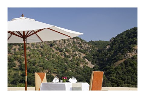 Unique Dining on terrace overlooking the valley 2