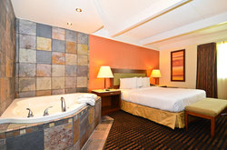  - Lexington Inn & Suites Elgin - I-90, Exit 56