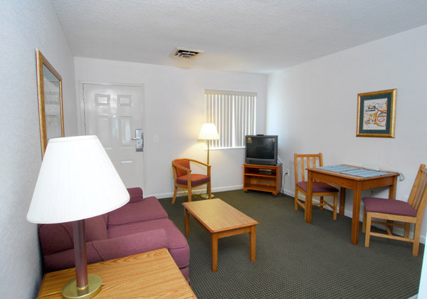 Affordable Suites of America --guestroom-Suite.jpg