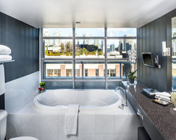  - Opus Hotel Vancouver