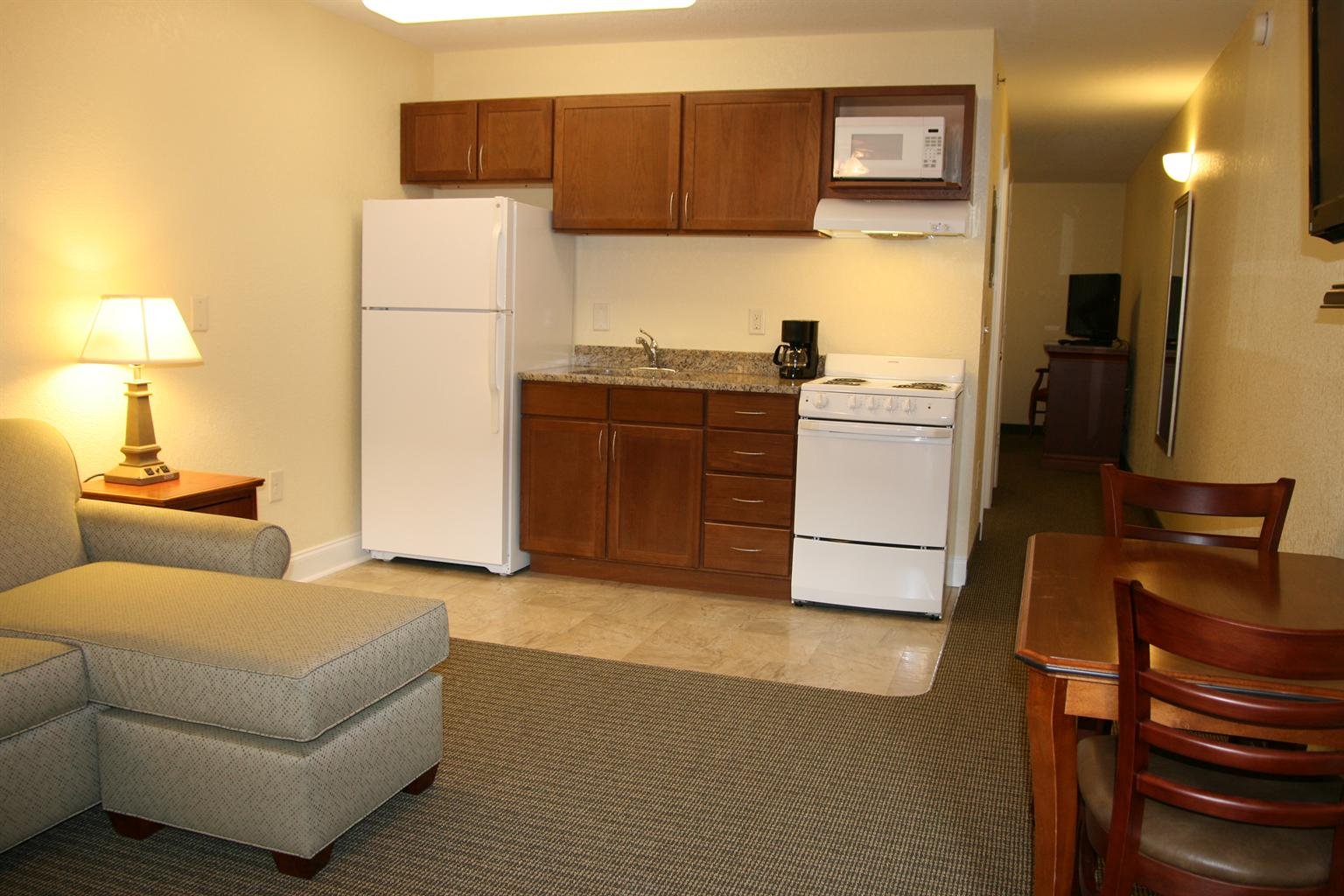 AFFORDABLE SUITES OF AMERICA-guestroom-Guest room.jpg