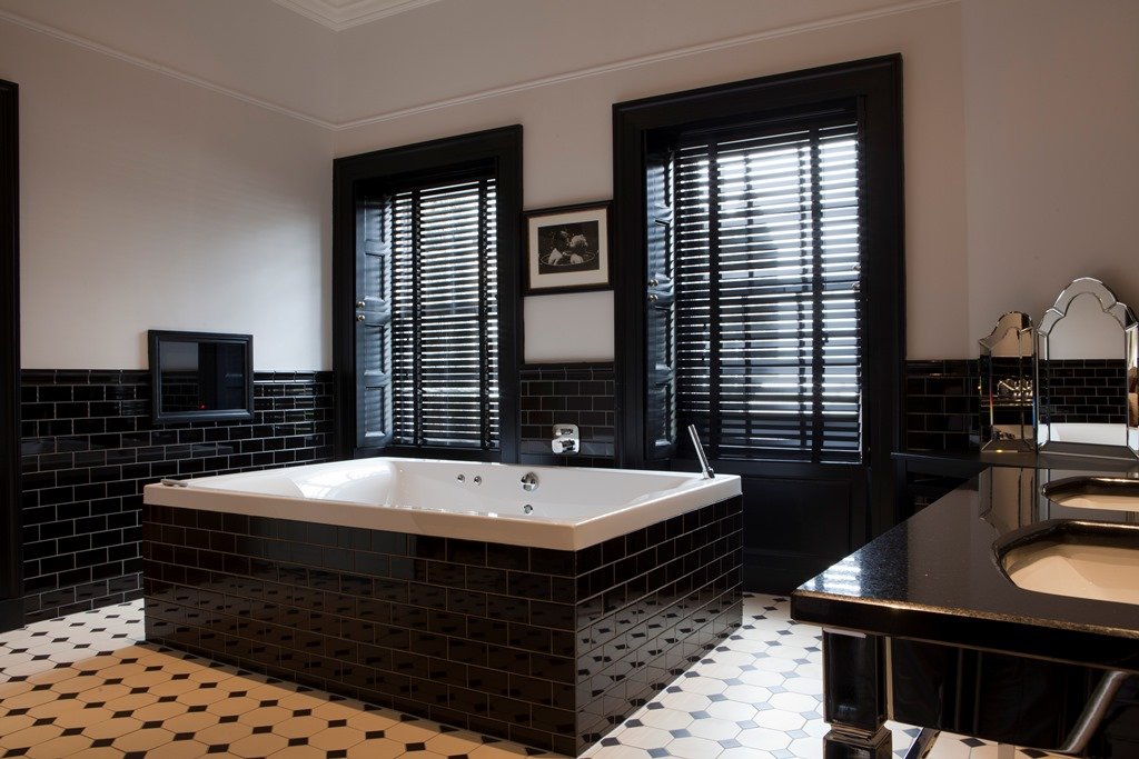 Meldrum House Hotel-guestroom-Lairds Suite Bath.jpg
