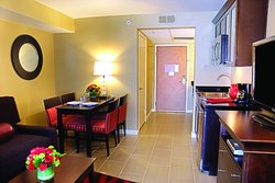  - Peacock Suites Anaheim - I-5, Exit 109