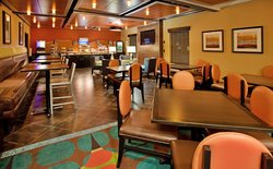  - Holiday Inn Express & Suites North Kansas City - I-29 & I-35, Exit 6