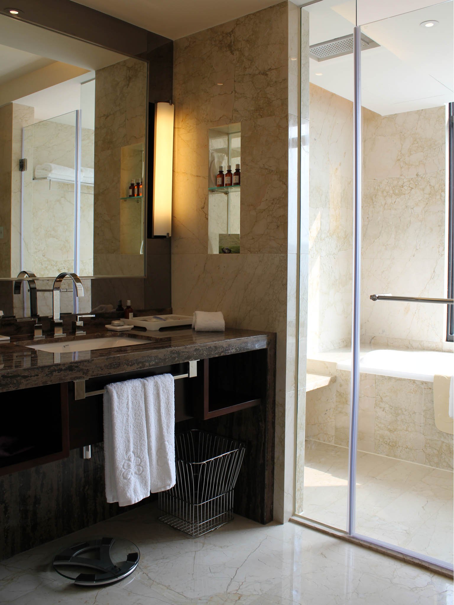Hotel Nikko Xiamen-guestroom-Bathroom.jpg