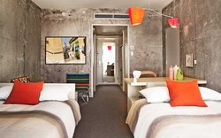  - Line Hotel Los Angeles