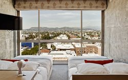  - Line Hotel Los Angeles