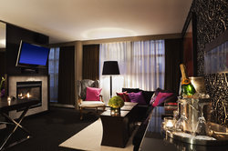  - Opus Hotel Vancouver