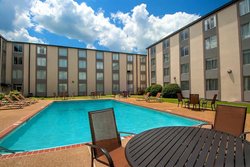  - Holiday Inn Southwest Viking Sunset Hills - I-44, Exit 277B