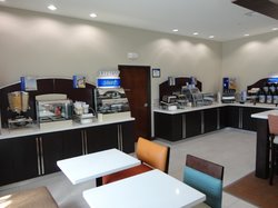  - Holiday Inn Express Kenedy