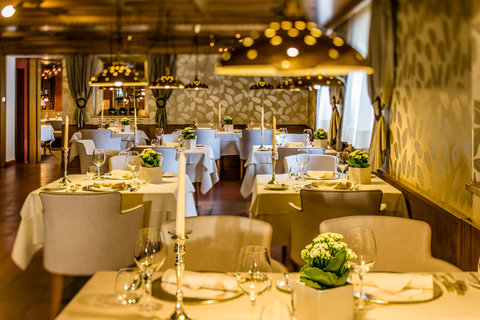 ALPENROYAL HOTEL - Photo 35
