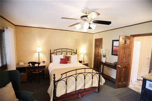 Mount Vernon Inn, OH - See Discounts