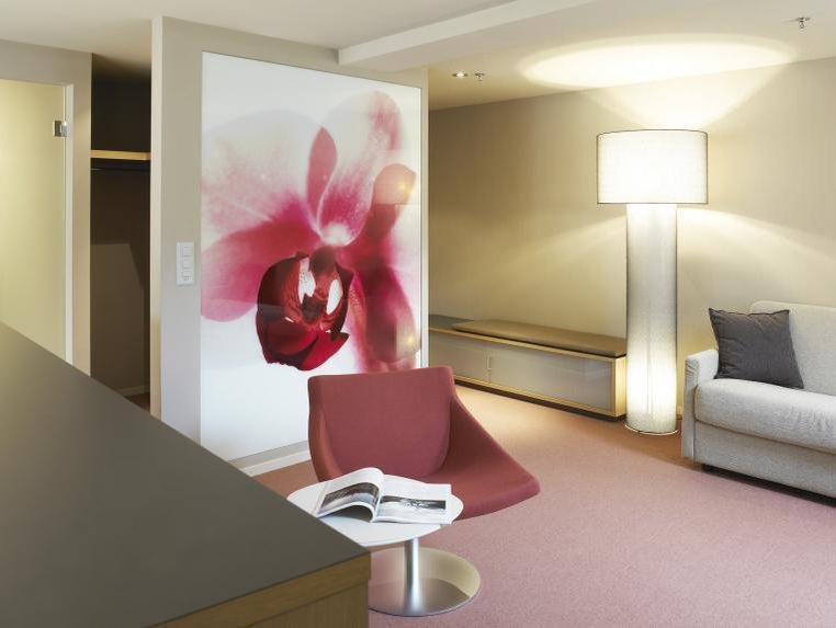 BLUME-guestroom-Suite Atrium.jpg