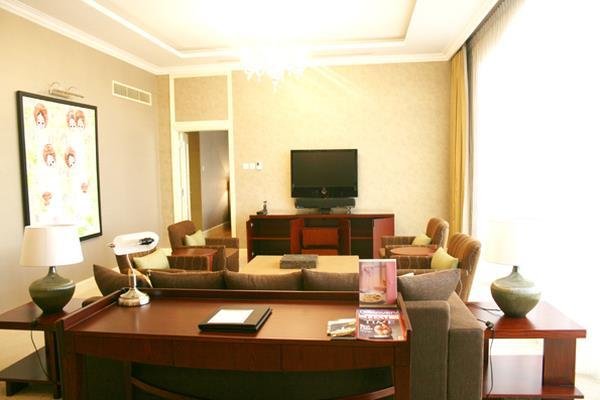 Equatorial Ho Chi Minh City-guestroom-Executive Room.jpg