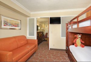 Desert Palms Hotel & Suites Anaheim, CA - See Discounts