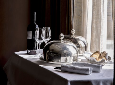 MAJESTIC HOTEL AND SPA - Photo 23