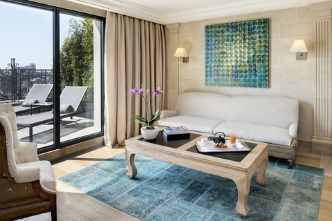 MAJESTIC HOTEL AND SPA - Photo 19