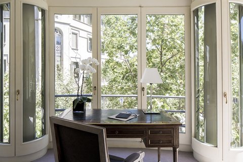 MAJESTIC HOTEL AND SPA - Photo 18