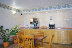  - Americas Best Value Inn Tillmans Corner - I-10, Exit 15
