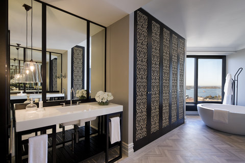 FOUR SEASONS HOTEL SYDNEY - Photo 15