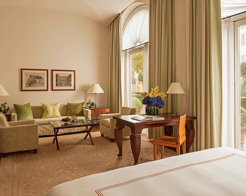 FOUR SEASONS HOTEL MILANO - Photo 7