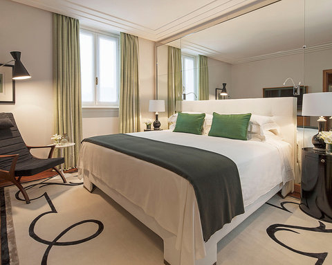 FOUR SEASONS HOTEL MILANO - Photo 12