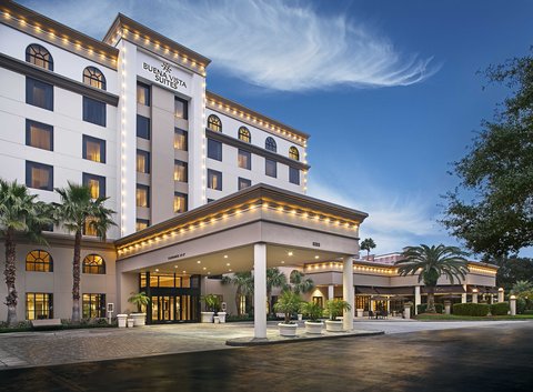 Exterior of Buena Vista Suites