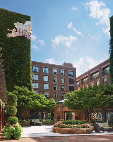 FOUR SEASONS HOTEL WASHINGTON - Photo 2